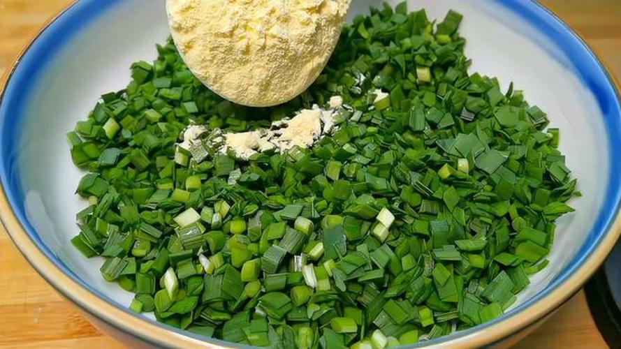 韭菜玉米面草魚餌_草魚餌料配方野釣秘方_釣草魚餌料配方