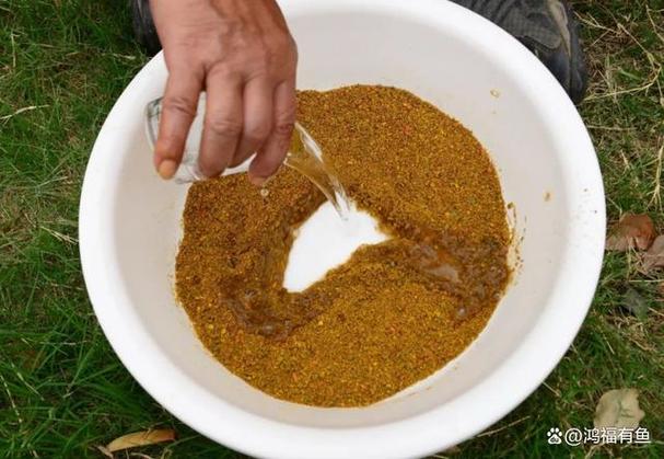 草魚餌料制作方法大全_草魚餌料技巧_桑葚枸杞釣草魚