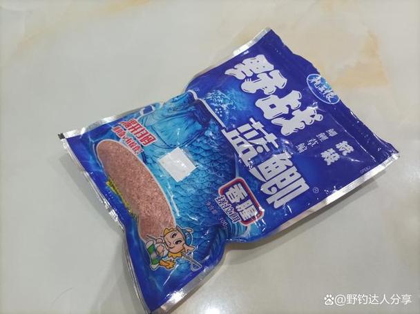 藍鯽餌料搭配技巧_野釣草魚餌料配方大全釣魚人必看_野戰藍鯽配方