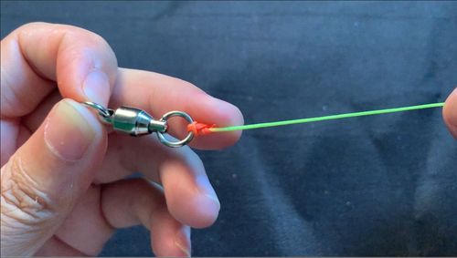 釣魚切線綁法圖解_魚鉤綁法防跑魚技巧_綁魚鉤最牢固方法圖解