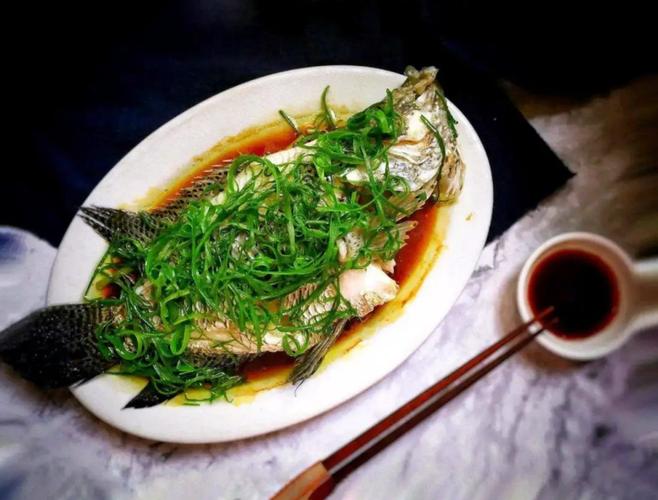 新冠能吃魚嗎_新冠期間魚能吃嗎_新冠病毒期間草魚能吃嗎