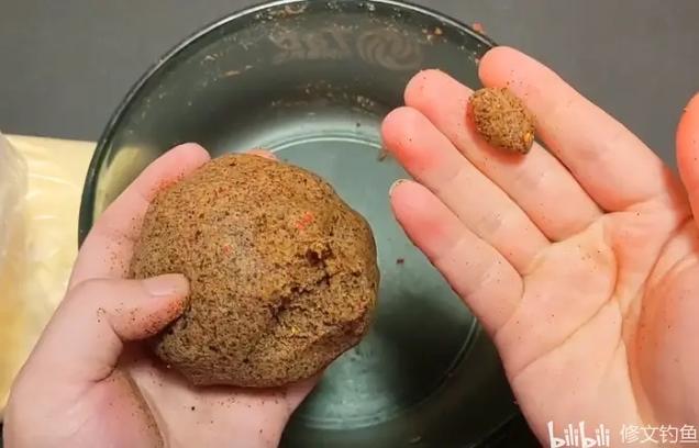 野釣配方_釣鯉魚餌料配方_草魚專用窩料制作