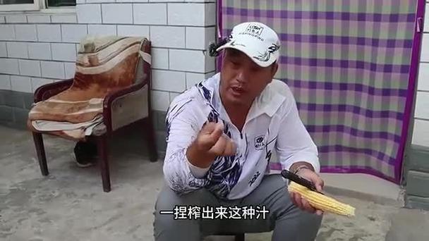 黑坑釣草魚實戰技巧｜新手必看！5大黃金釣位+3種高活性餌料搭配（附避坑指南）_黑坑釣魚老手私藏干貨教你在密集魚群中精準收割水_黑坑釣草魚用什么餌料最好用