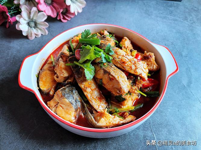 清燉草魚的做法_家常燉草魚做法_清蒸草魚營養價值