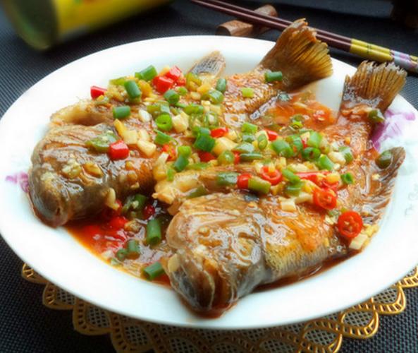 油炸草魚做法_清燉草魚食譜_草魚做法大全