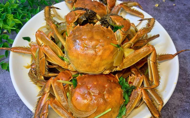 鹽焗大閘蟹食譜_大閘蟹怎么吃圖解_大閘蟹做法