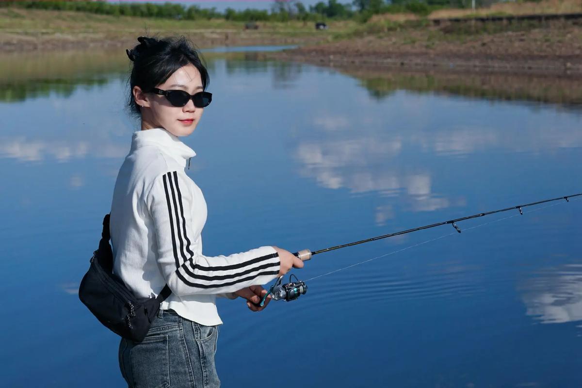 獨來獨往釣魚習慣_釣魚視頻野釣實戰_民間釣魚高手特征