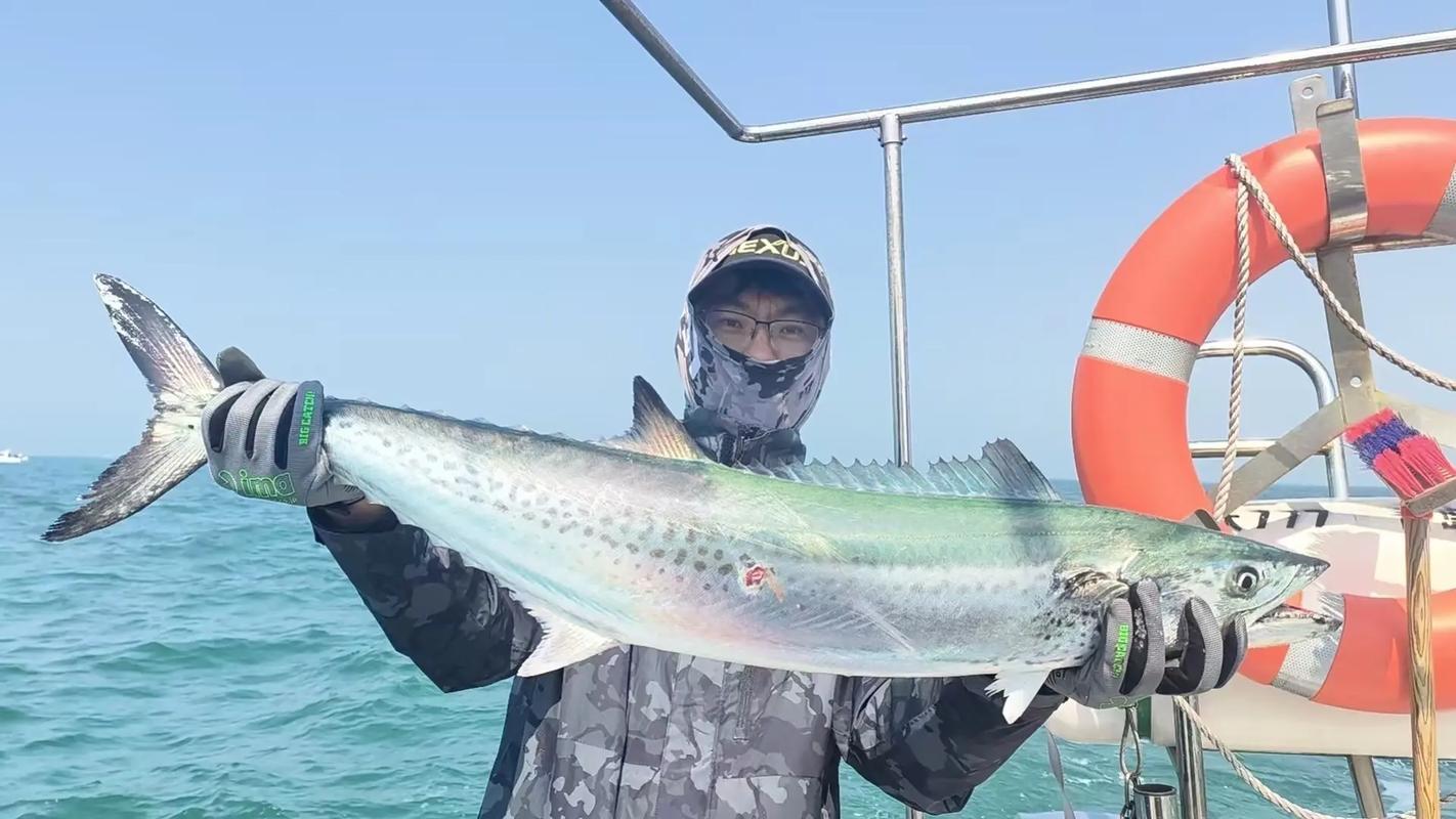 海釣視頻大全集_海釣愛好者分享釣魚經驗_女釣友如何享受海釣樂趣