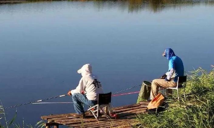 夏季池塘釣魚技巧_夏季釣魚技巧_釣深水技巧