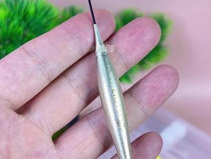 夜釣必備！不刺眼不反光的夜光漂特點及選擇要點