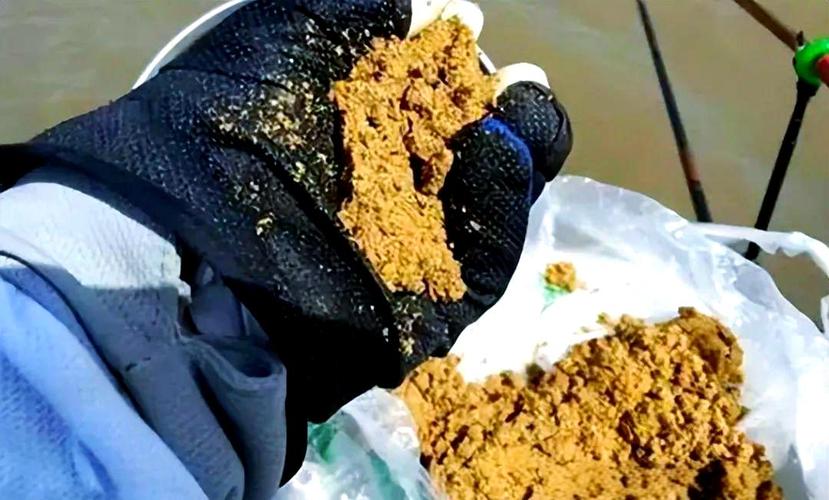窩料配方大全鯽魚怎么來得快_釣鯽魚窩子料怎么配_野釣鯽魚窩料制作方法