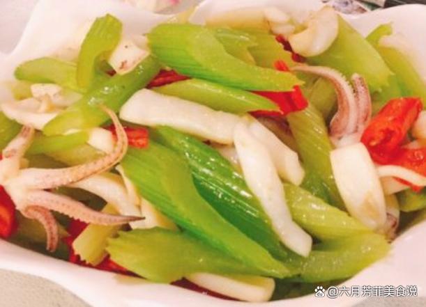 魷魚白灼做法_魷魚怎么做好吃_韭菜炒魷魚食譜