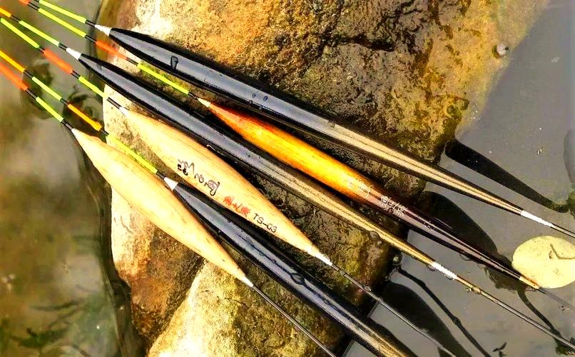 浮漂吃鉛量選擇技巧_釣魚浮漂怎么調圖解_子線選擇與使用方法