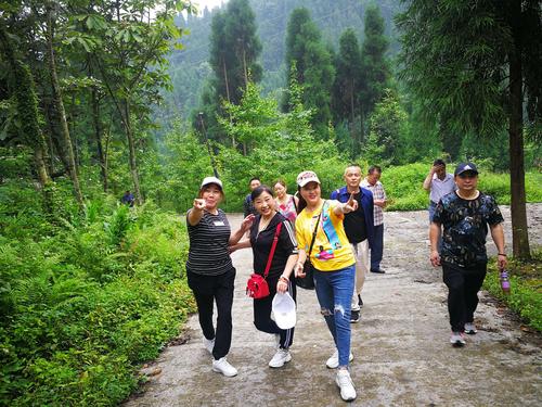 彭州白水河農家樂_成都近郊白水河避暑地_彭州白水河避暑攻略