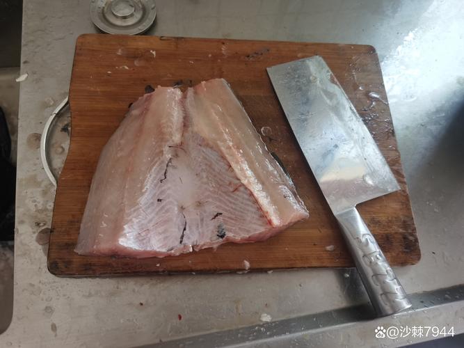 黑坑釣草魚餌料配方_草魚釣法_草魚餌料配方