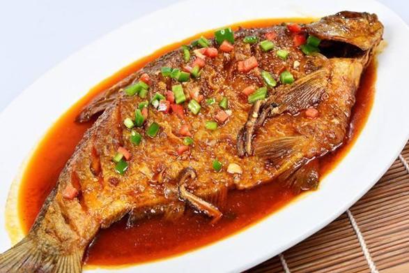 紅燒鱘魚的家常做法_清蒸鱸魚技巧_紅燒鱸魚做法