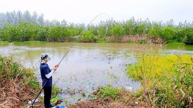 春季水庫釣魚技巧_春季釣點選擇攻略_春季水庫釣魚