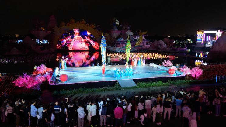 廈門園博苑雙秀演出_廈門園博苑花燈樂園夜游_廈門園博苑好玩嗎