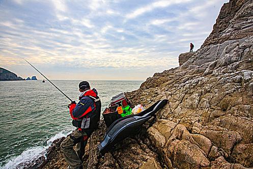 青島海邊釣魚_青島海釣攻略_青島海釣地點