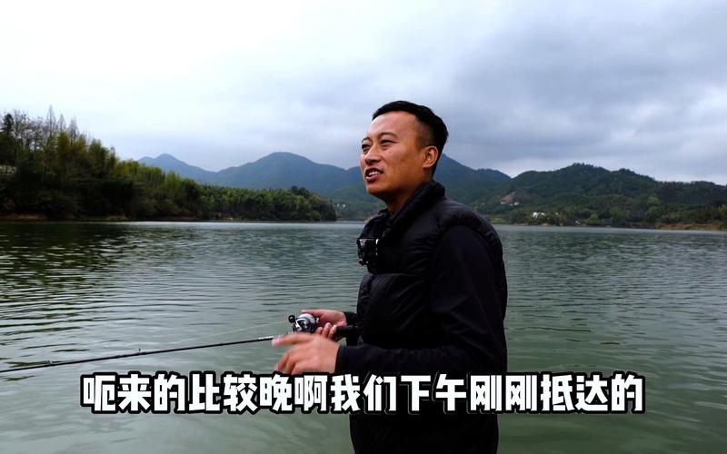 庫湖水庫釣魚的小訣竅_路亞湖庫用什么餌_路亞視頻湖庫實戰