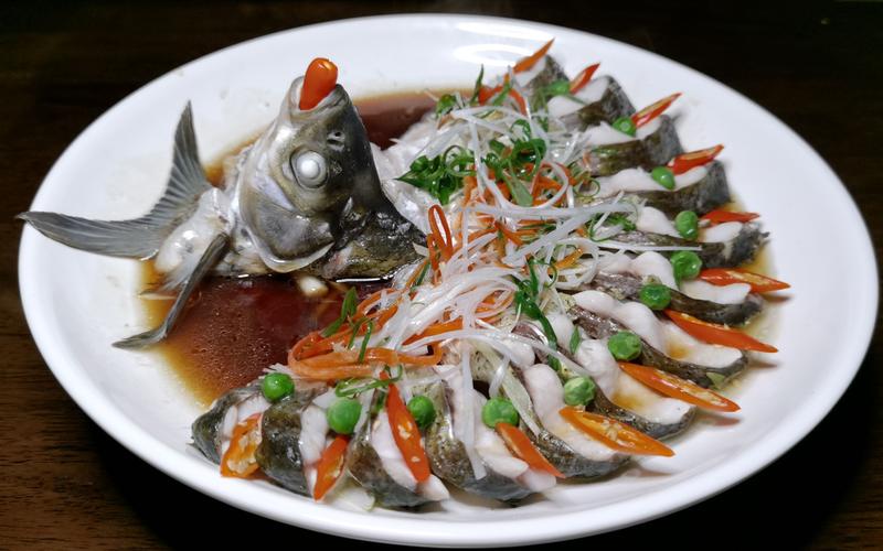 清蒸鱘魚的做法和步驟_清蒸鱘魚的正確方法_清蒸鱘魚
