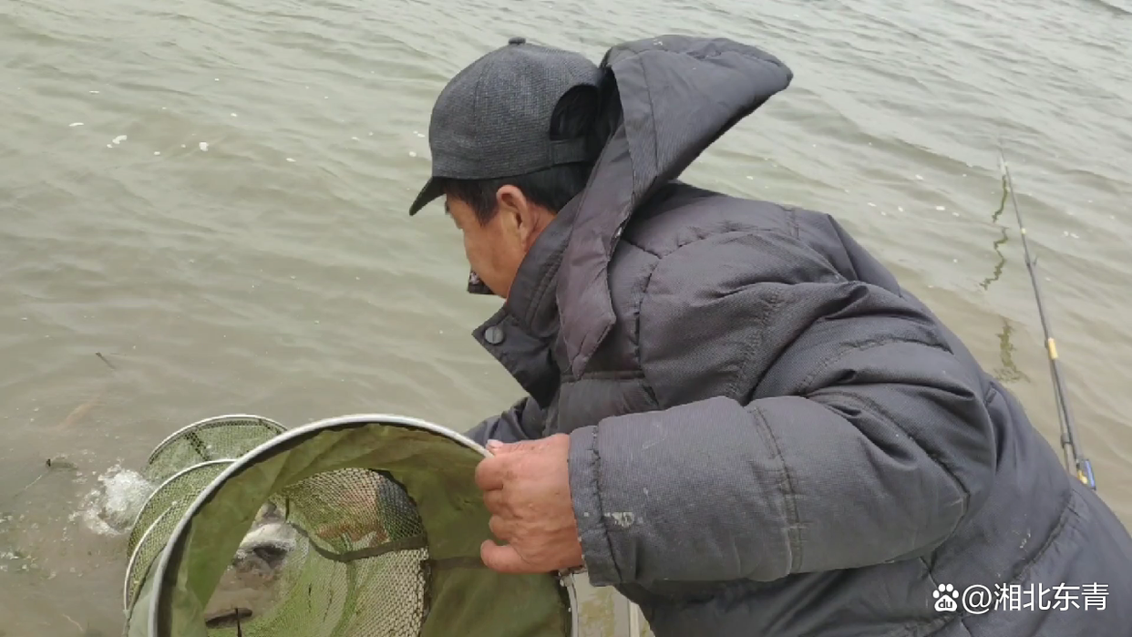 釣魚老手支招釣108斤青魚上岸的方法