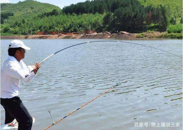 釣友水庫釣青魚，釣到10斤左右青魚，他釣魚到底有什么秘訣