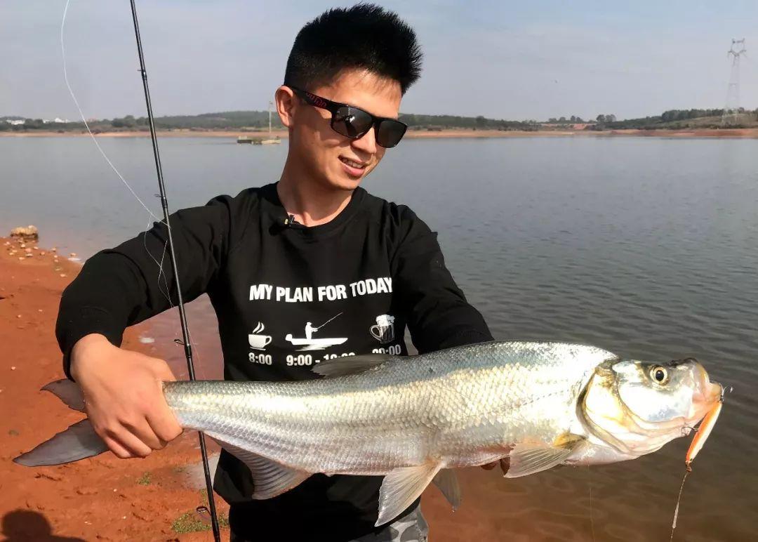 浮釣鰱鳙翹嘴的5個小技巧，野釣黑坑都有奇效，每次都能爆護