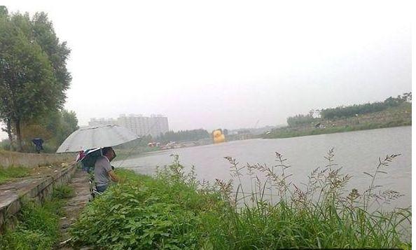 高手不會告訴你，在夏天用這種方法釣黑魚，天黑了還不想收桿！