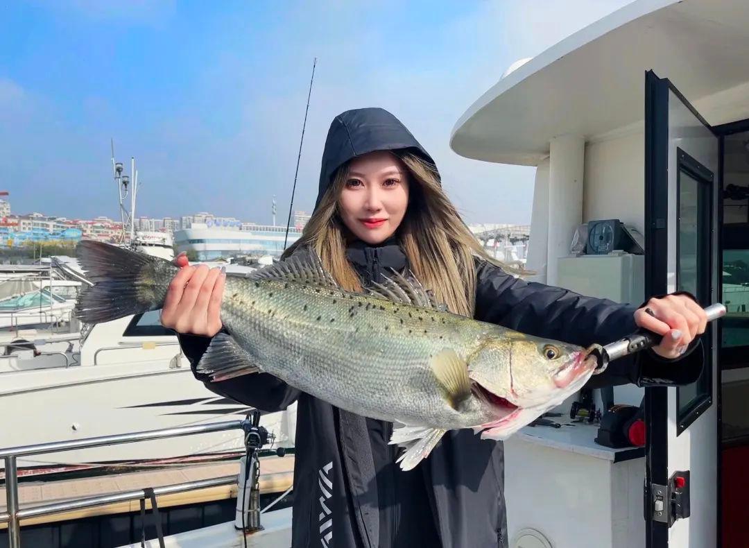 嗨釣｜出手不凡 21歲女孩愛海釣