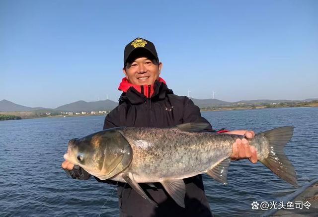 北方冬季還能釣鰱鳙嗎？可以明確的說：能，但是要滿足3個條件